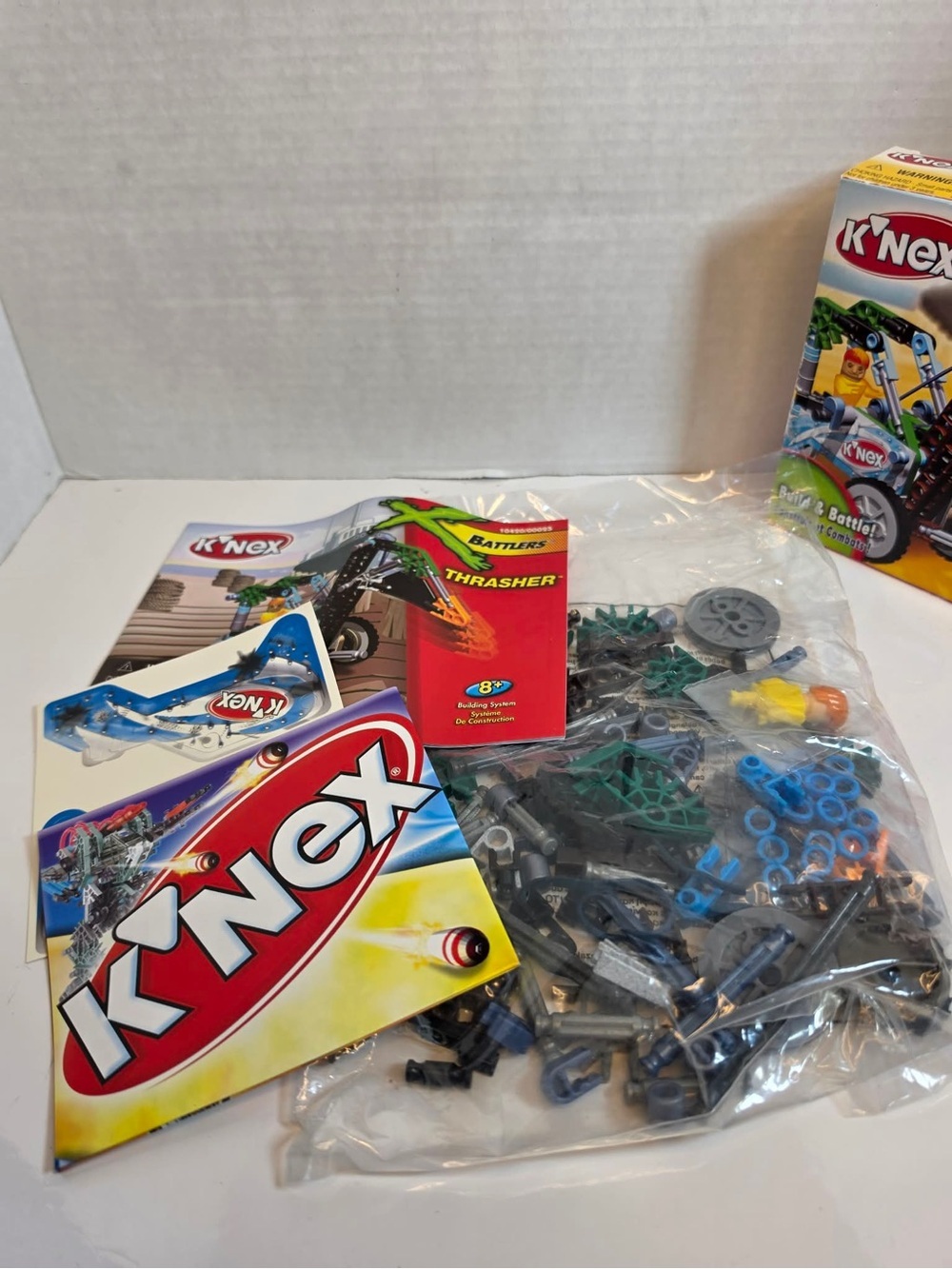 KNEX Battlers Thrasher Building System Build & Battle Figure Demolition Vehicle - Picture 3 of 4